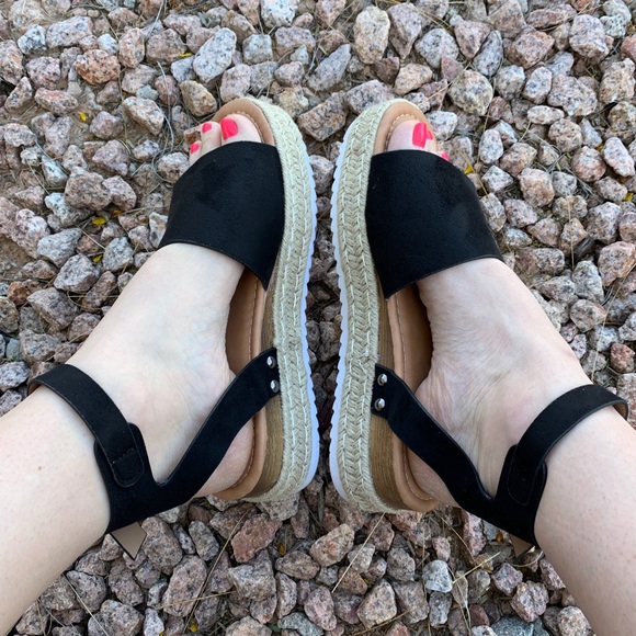Black Espadrille Ankle Strap Platform Sandal - Picture 4 of 8